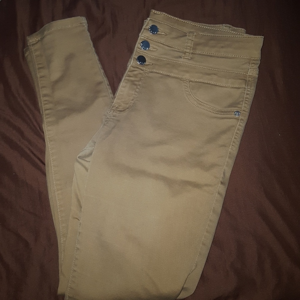 khaki pamts